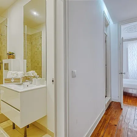 Inloveapartments - Center For Family Apartment Lisbon